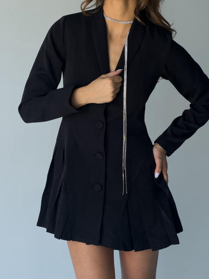 The Pleated Charm - Black