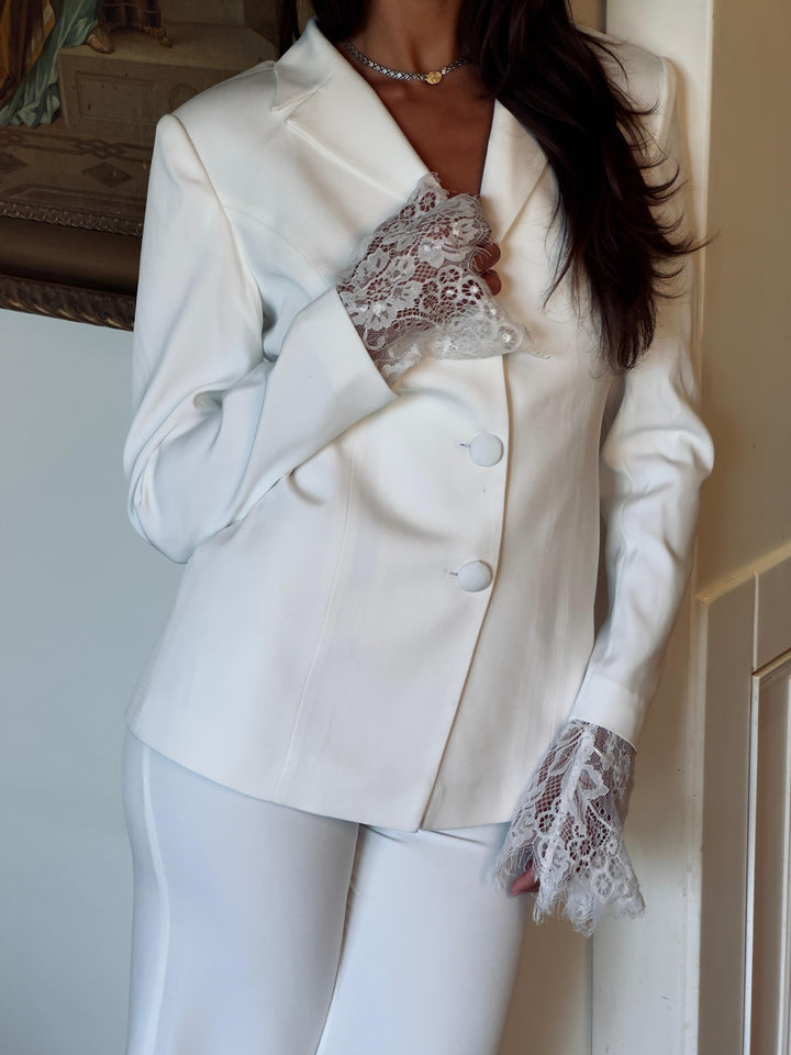 Lace Rendezvous Blazer - White